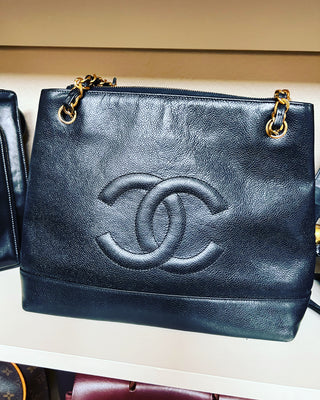 CHANEL Caviar Timeless Tote Medium