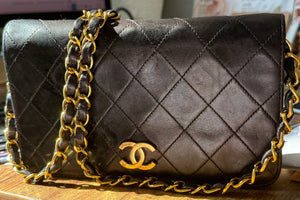 Chanel Vintage Lambskin Classic Flap Shoulder Bag | 24K Gold-Plated Hardware