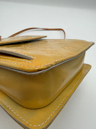 Louis Vuitton Monogram Vernis Mott Pochette