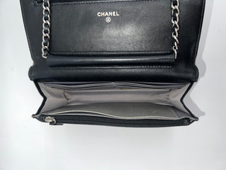 CHANEL Camelia Wallet on Chain